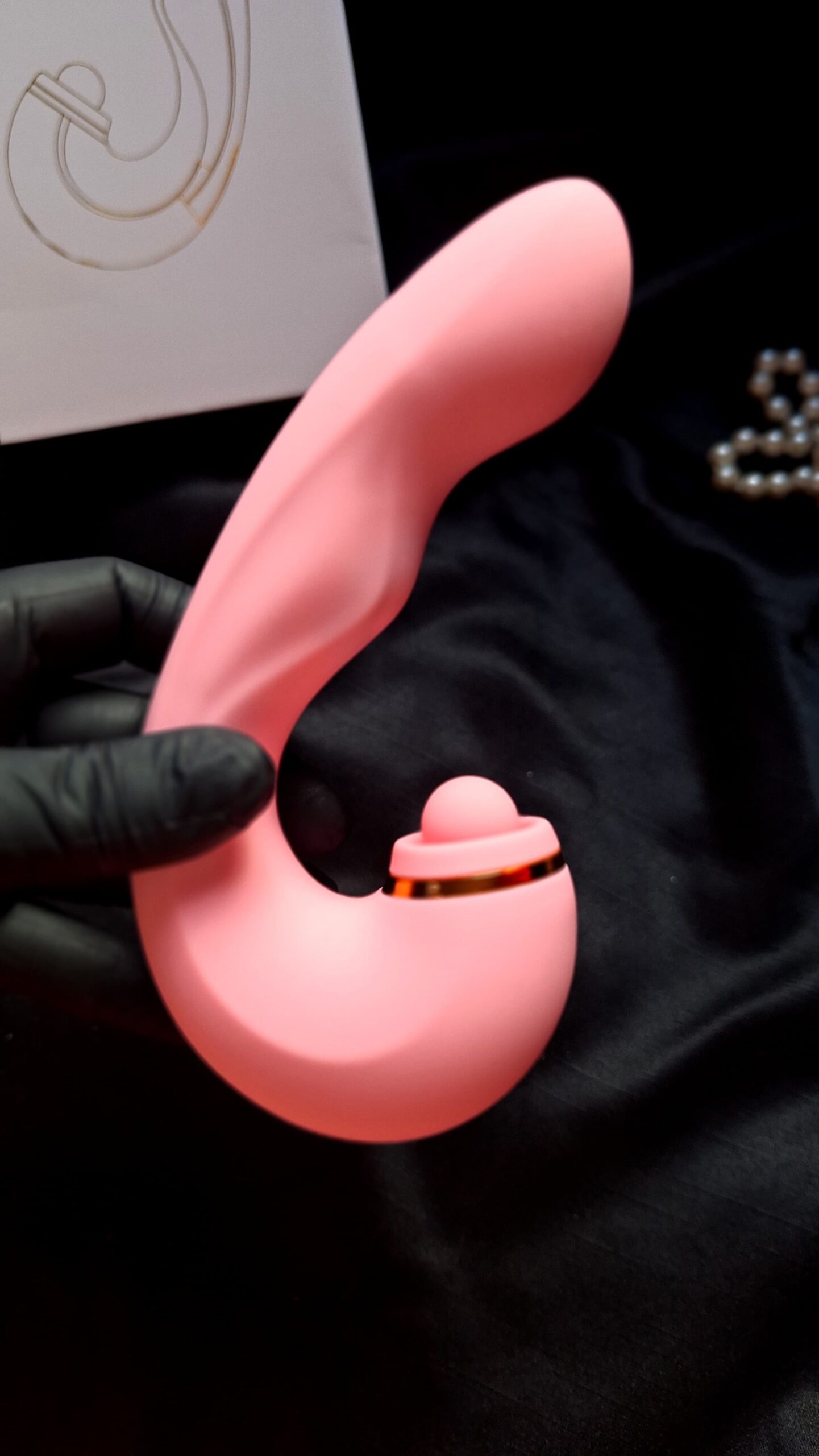 Popó Vibrador Penetrável com Bolinha Pulsadora para Clitóris
