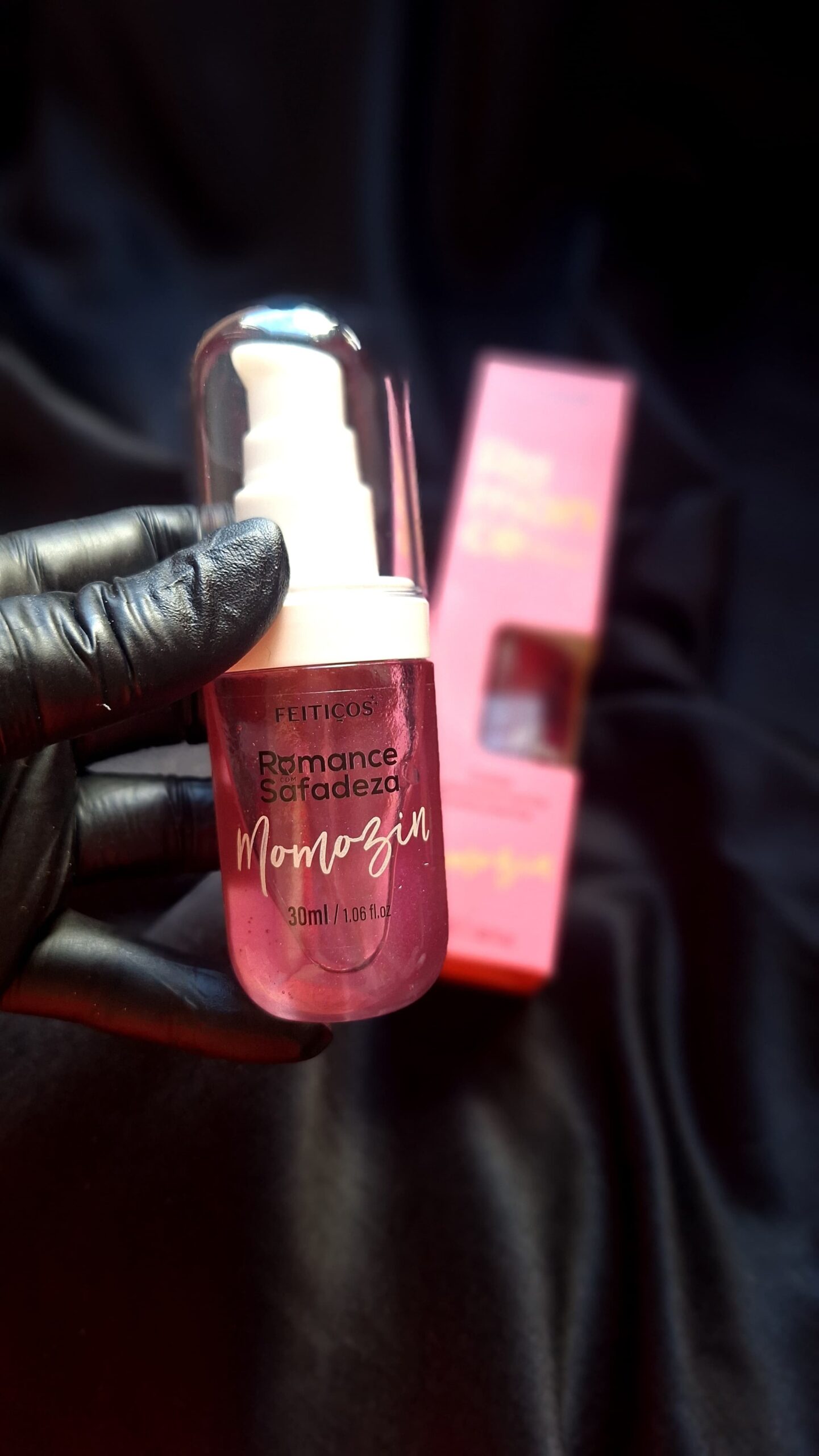 Romance com Safadeza Momozin Calda Estimulante Beijável com Aquecimento 30ml Feitiços