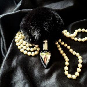 Plug Anal em Metal com Pompom Colorido COR PRETO
